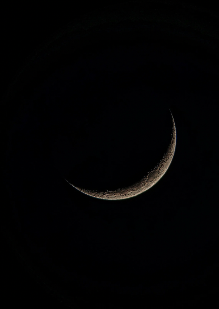 Sous la lune noire