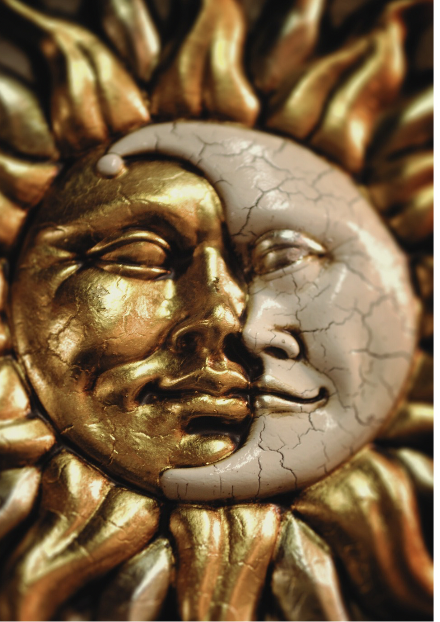 L’eau solaire et l’eau de lune : purifier et harmoniser son énergie